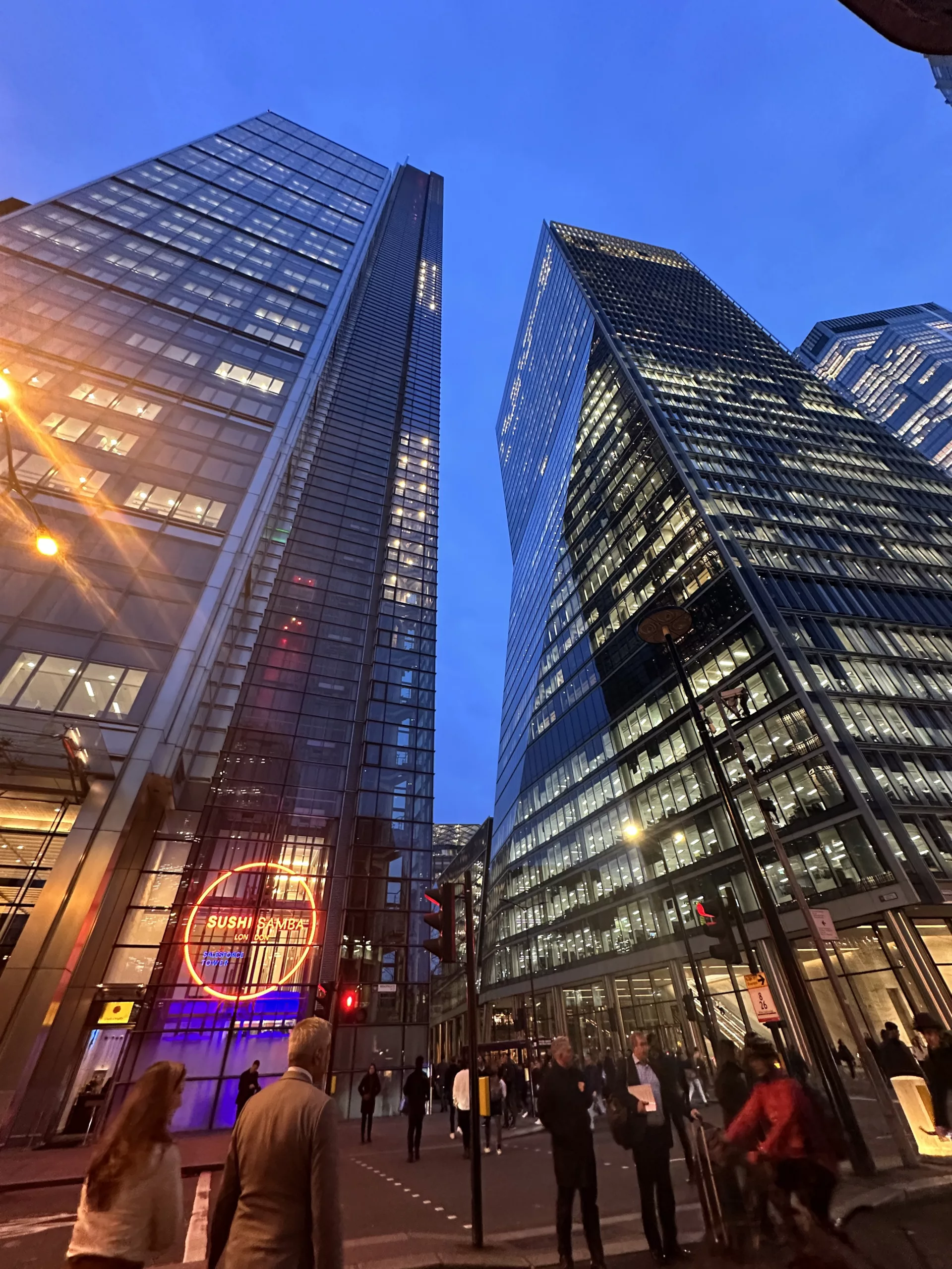 SUSHISAMBA LONDON | Bespoke illuminated signage | The Light Lab