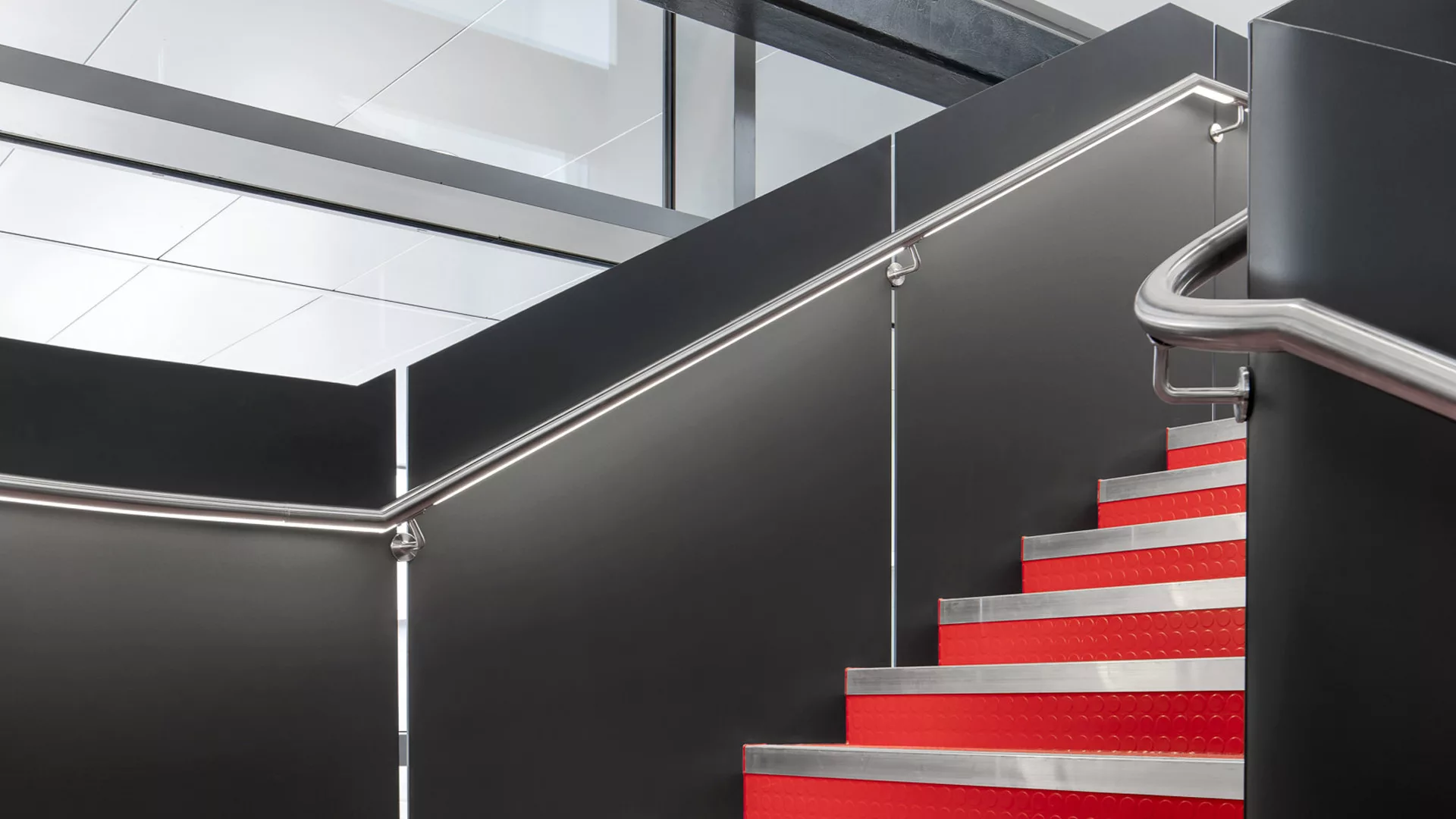 the light lab | LED Handrail | cardiff university architecture wales architectural web 8