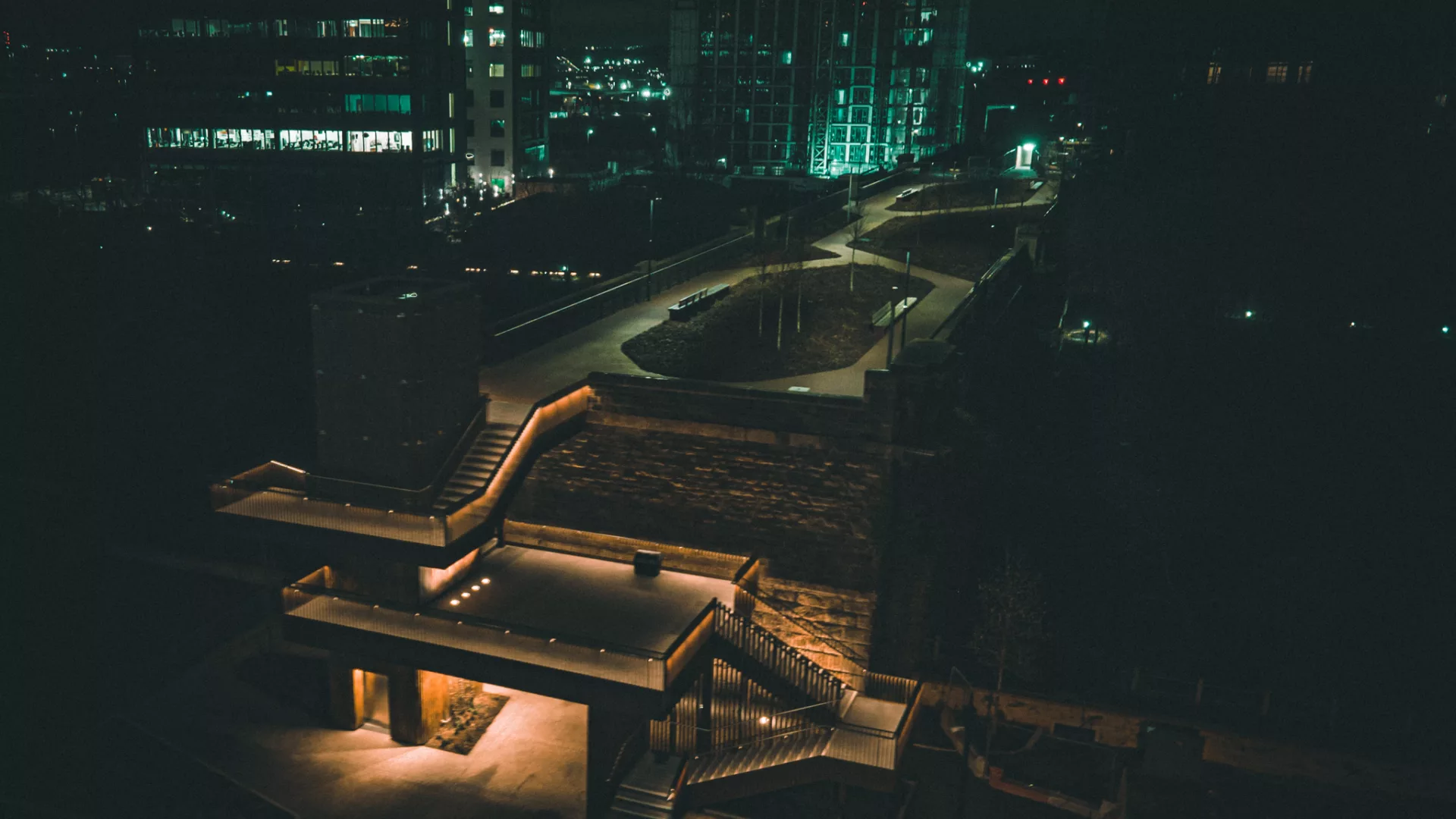 Wellington Place Viaduct Leeds | Bespoke illuminated handrail - Glowrail | The Light Lab