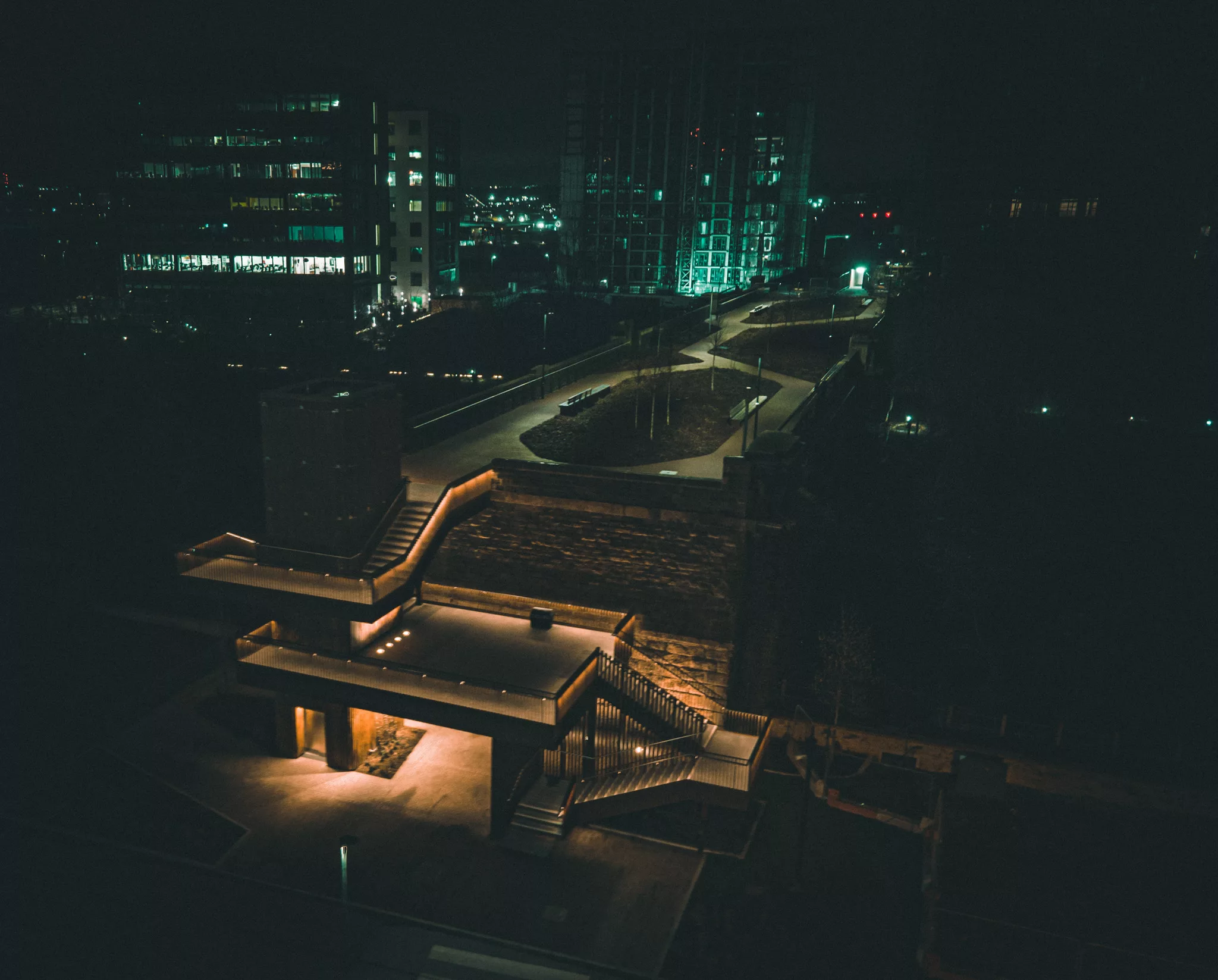 Wellington Place Viaduct Leeds | Bespoke illuminated handrail - Glowrail | The Light Lab