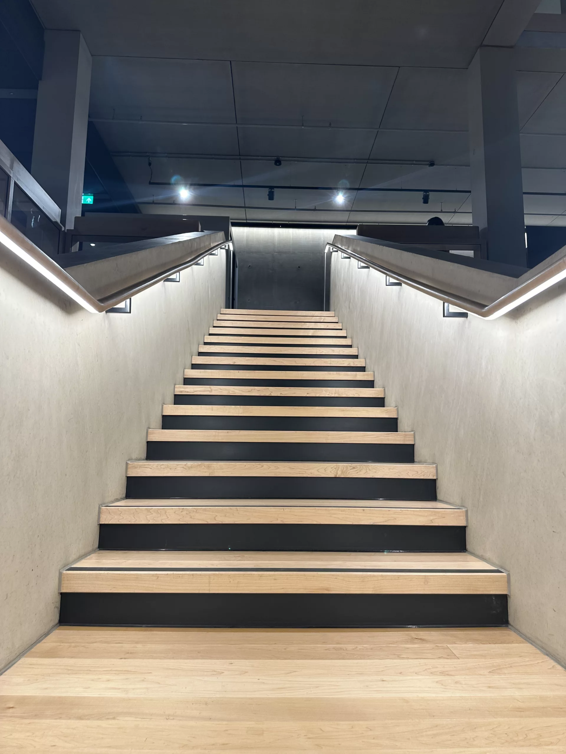 London College of Fashion, Stratford Waterfront | bespoke timber LED handrail | The Light Lab