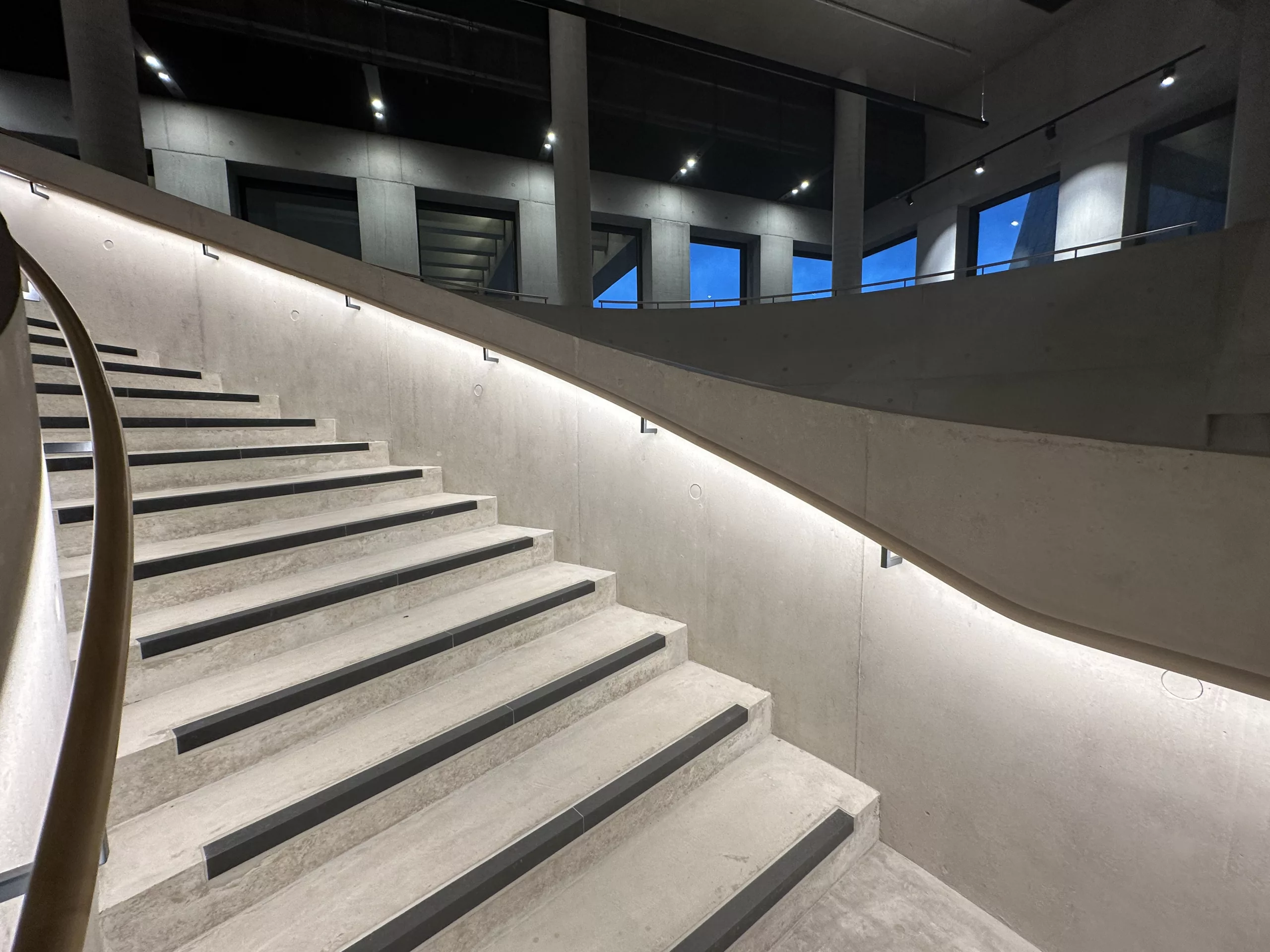 London College of Fashion, Stratford Waterfront | bespoke timber LED handrail | The Light Lab