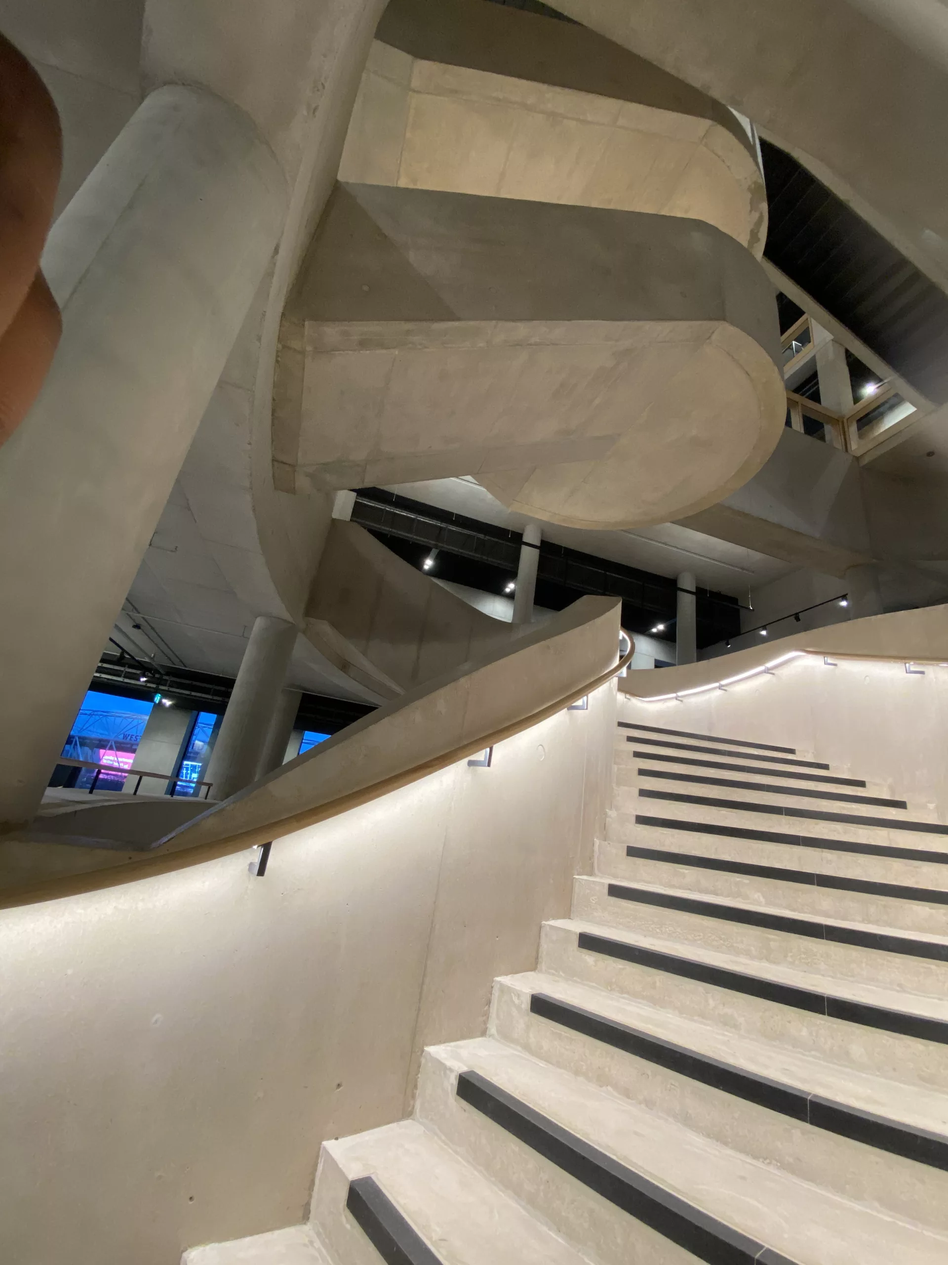 London College of Fashion, Stratford Waterfront | bespoke timber LED handrail | The Light Lab