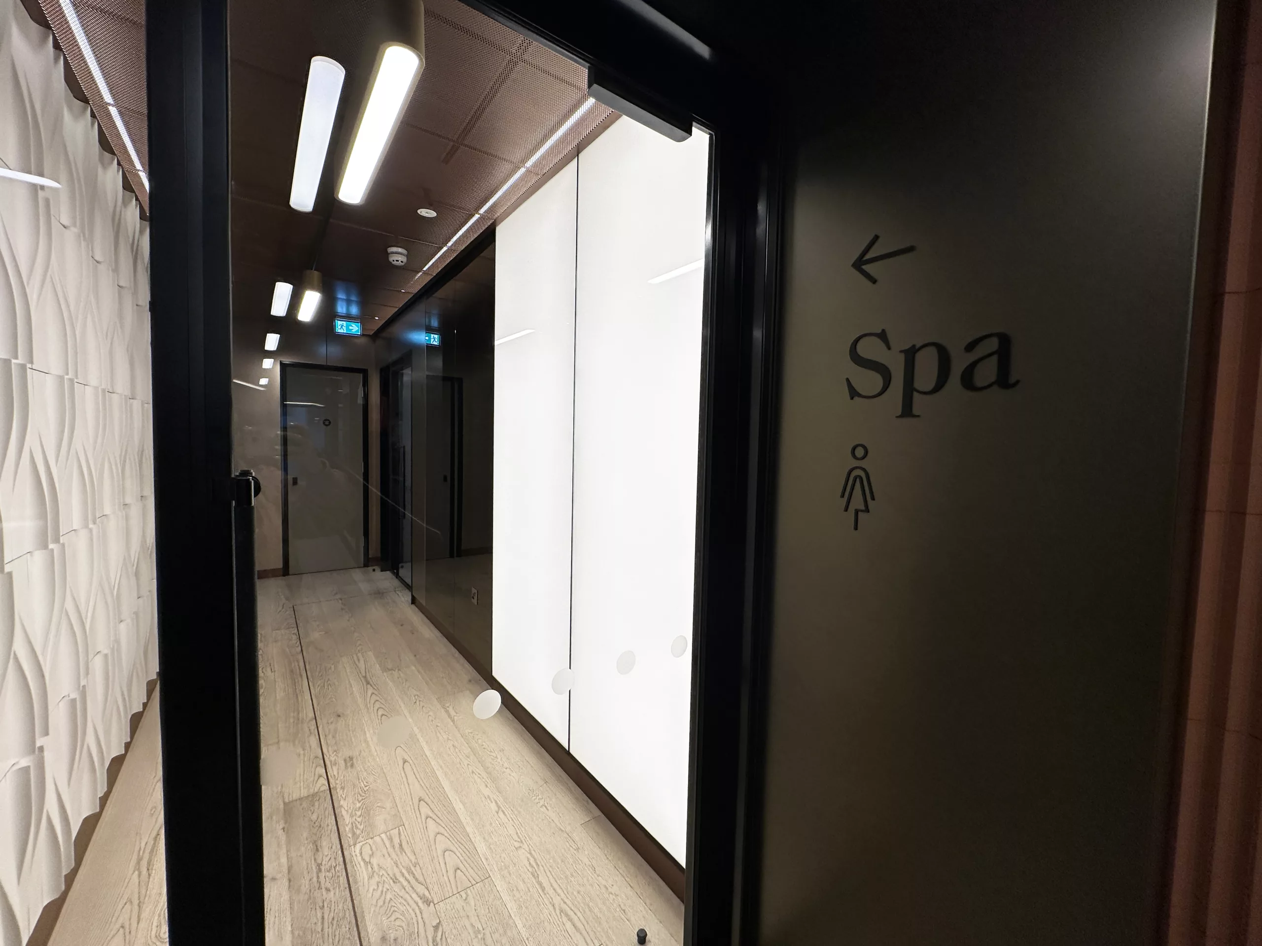 Kings Street Townhouse | The Light lab | Bespoke LED trimless panels | Gym lighting | Glowpanel