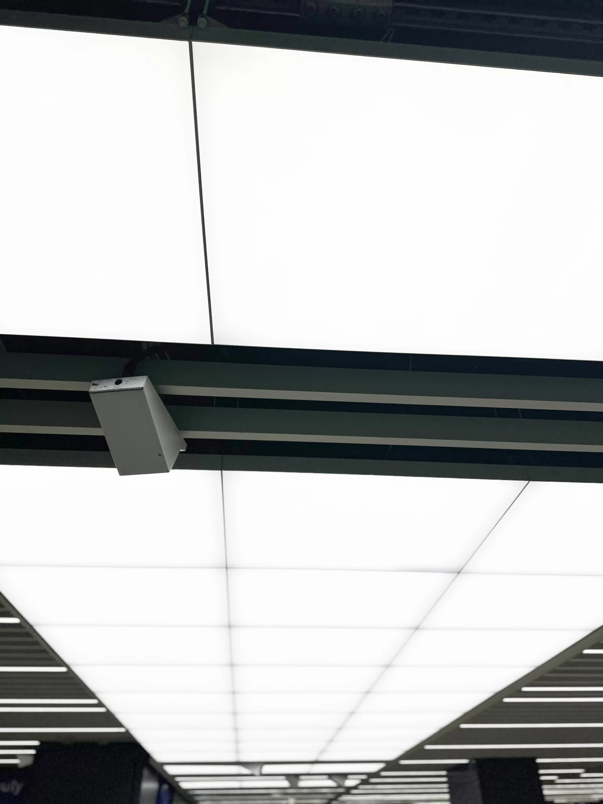 Liverpool Street, Broadgate Link, Glowpanel, LED ceiling panels, the Light Lab, bespoke lighting