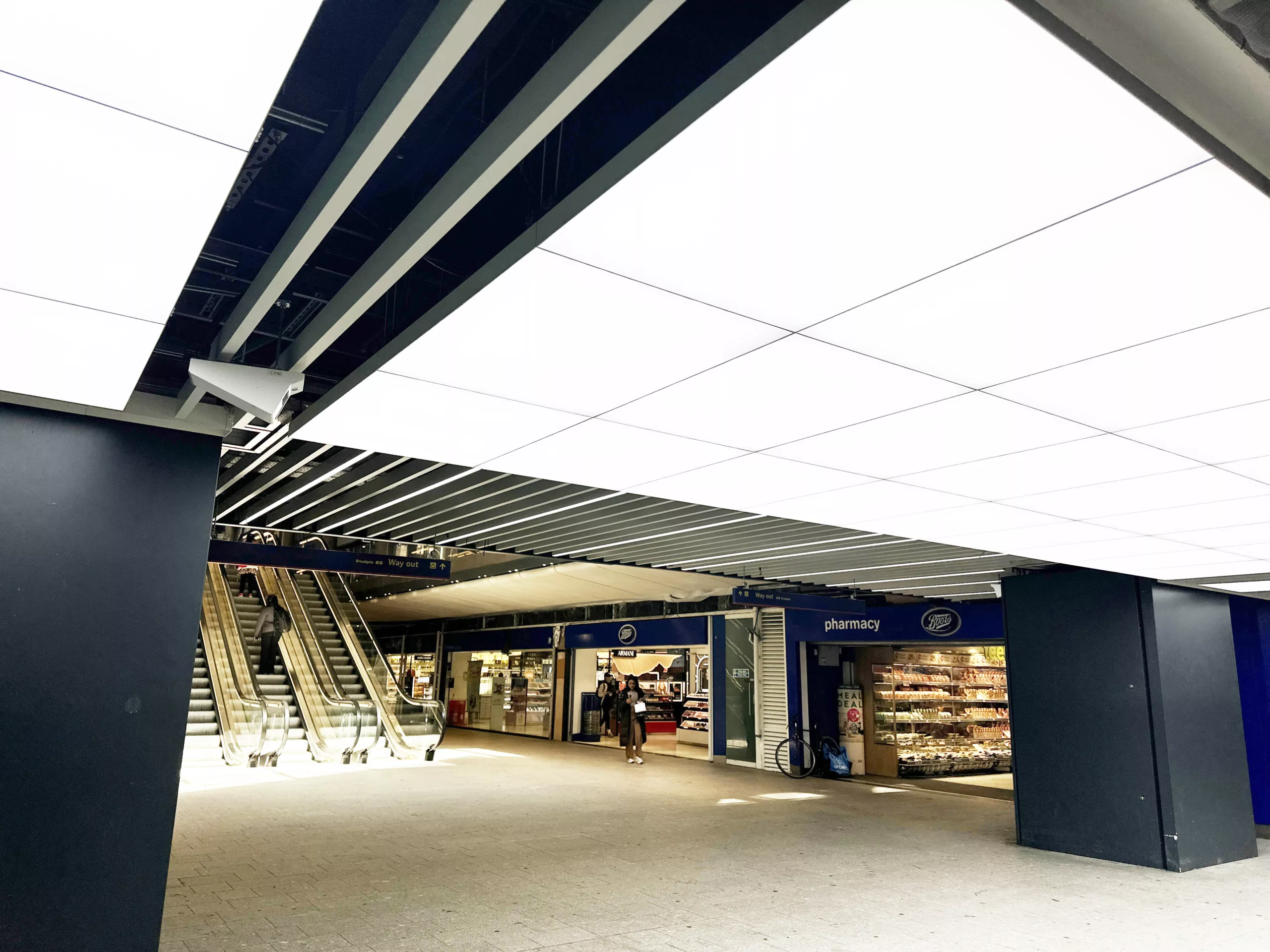 Liverpool Street, Broadgate Link, Glowpanel, LED ceiling panels, the Light Lab, bespoke lighting