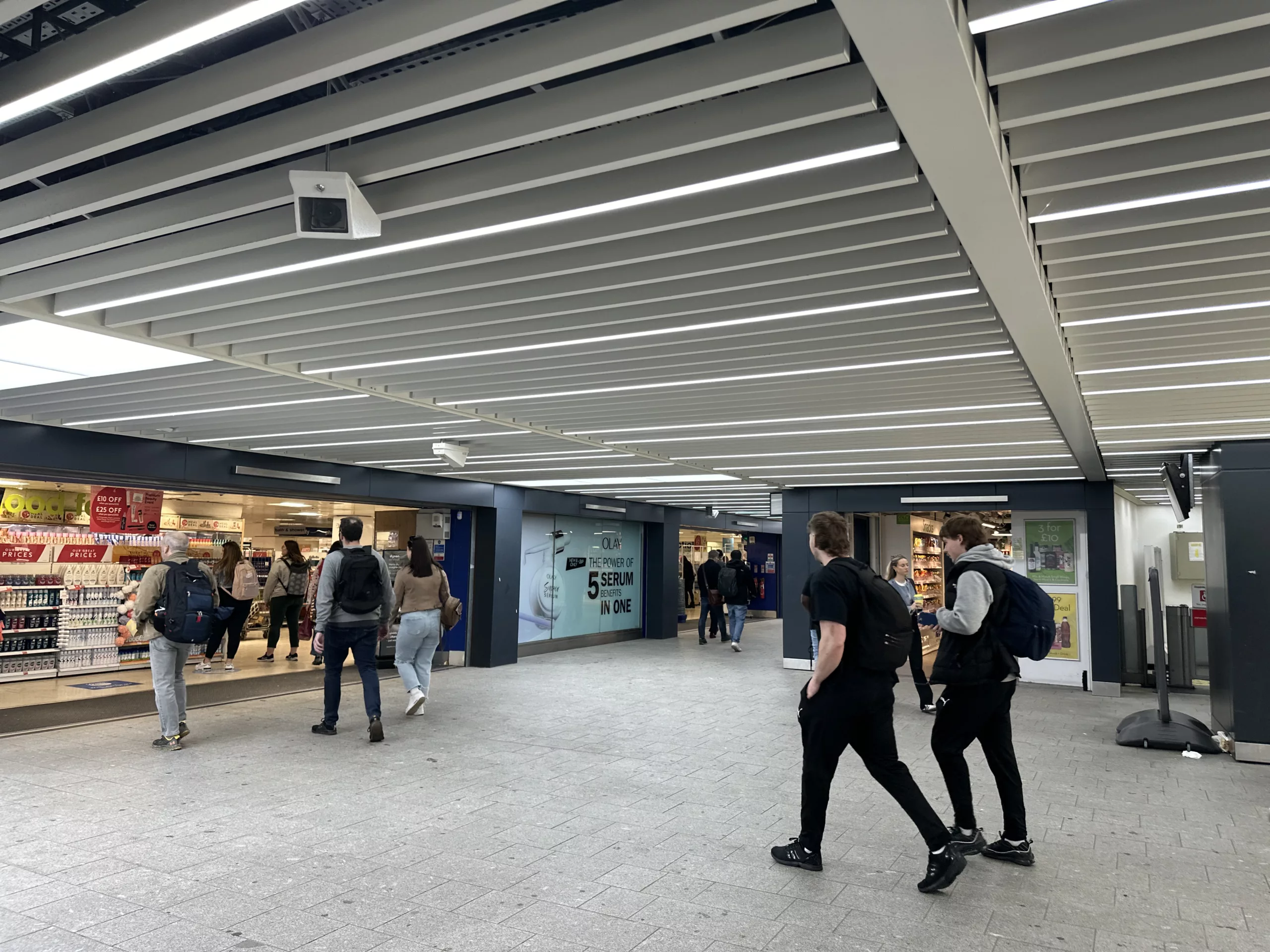 Liverpool Street, Broadgate Link, Glowpanel, LED ceiling panels, the Light Lab, bespoke lighting