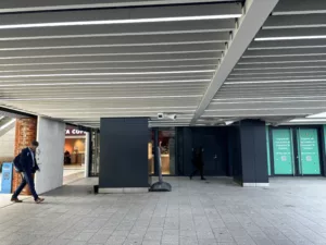 Liverpool Street, Broadgate Link, Glowpanel, LED ceiling panels, the Light Lab, bespoke lighting