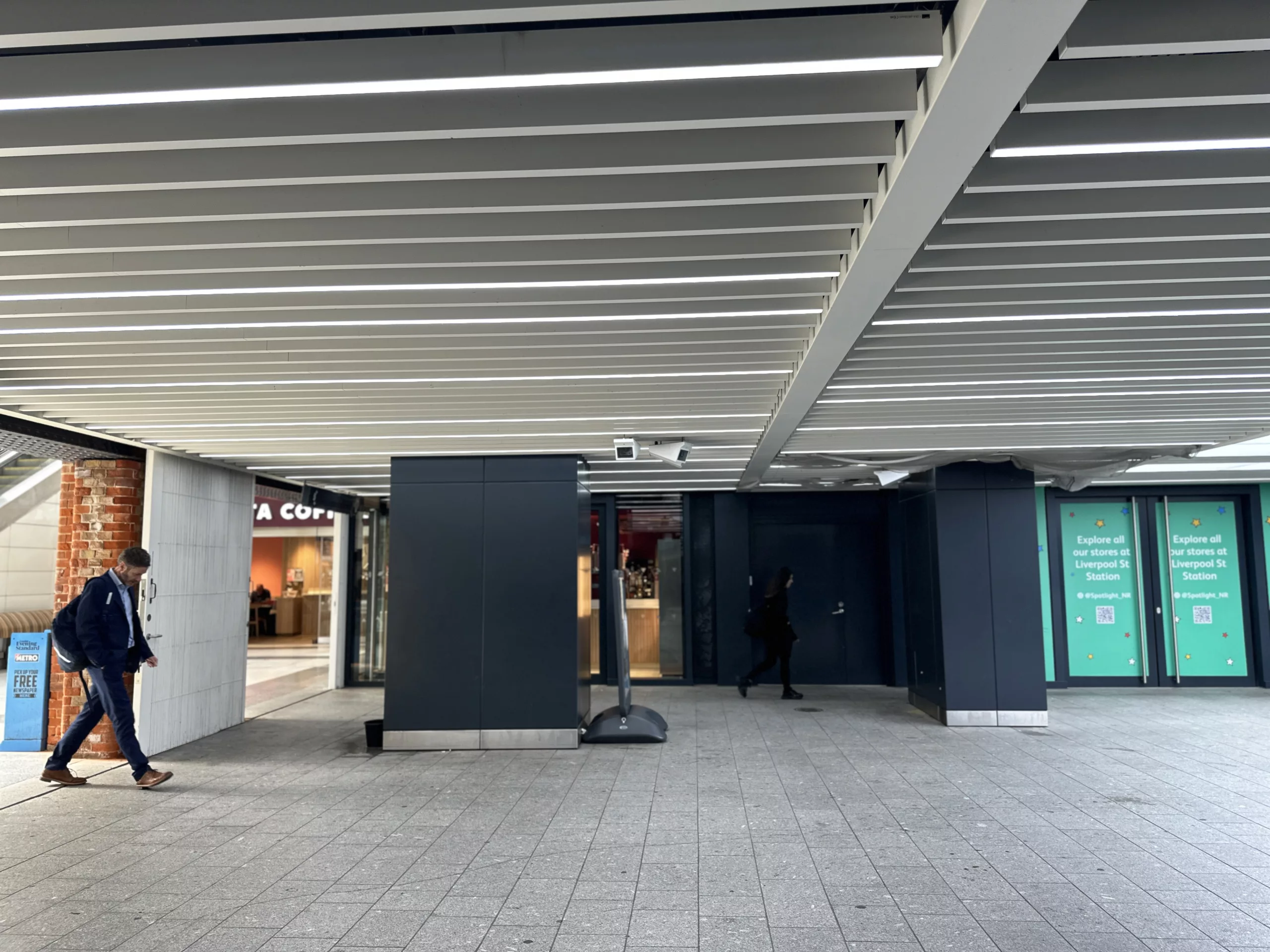 Liverpool Street, Broadgate Link, Glowpanel, LED ceiling panels, the Light Lab, bespoke lighting