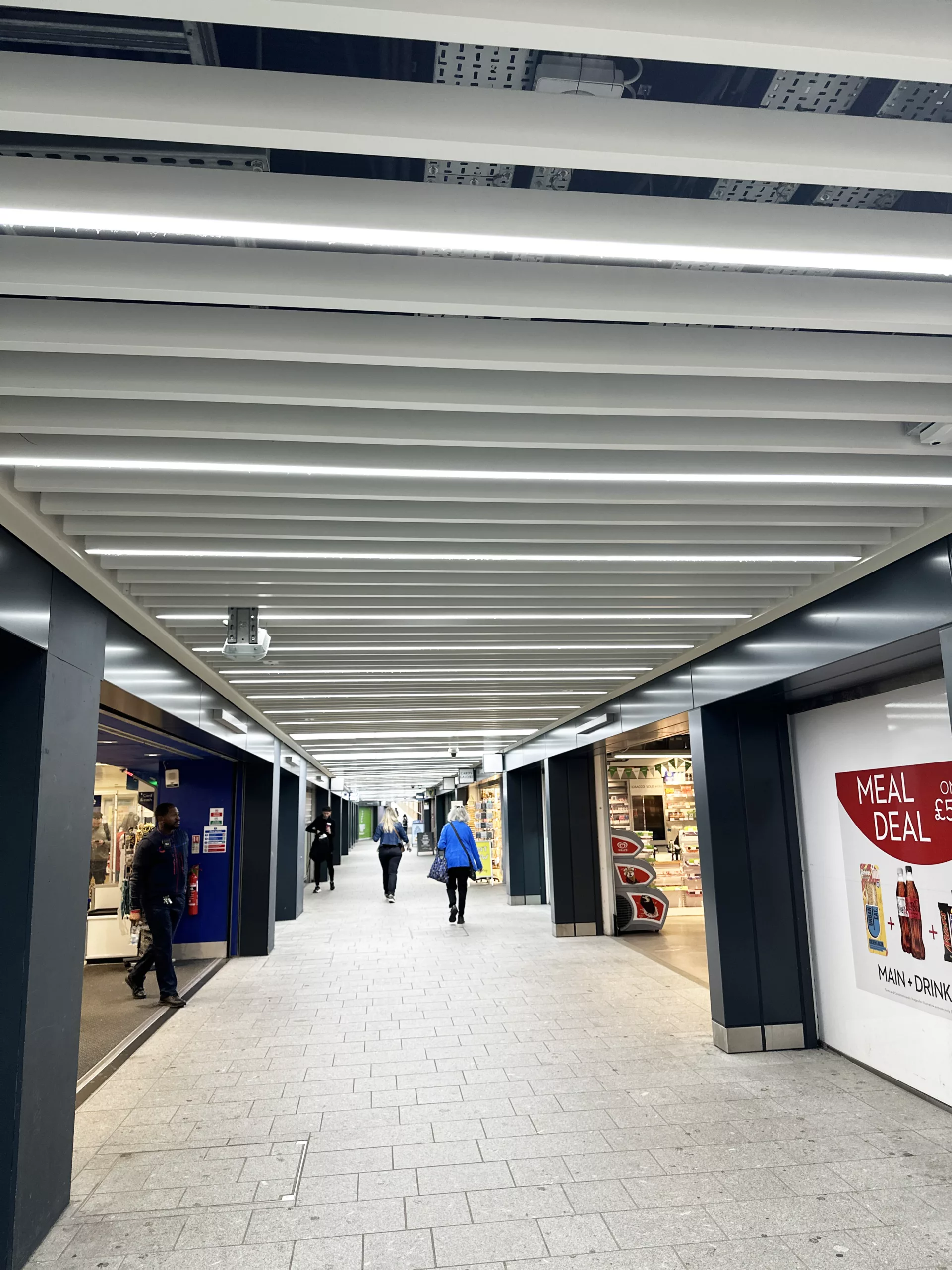 Liverpool Street, Broadgate Link, Glowpanel, LED ceiling panels, the Light Lab, bespoke lighting
