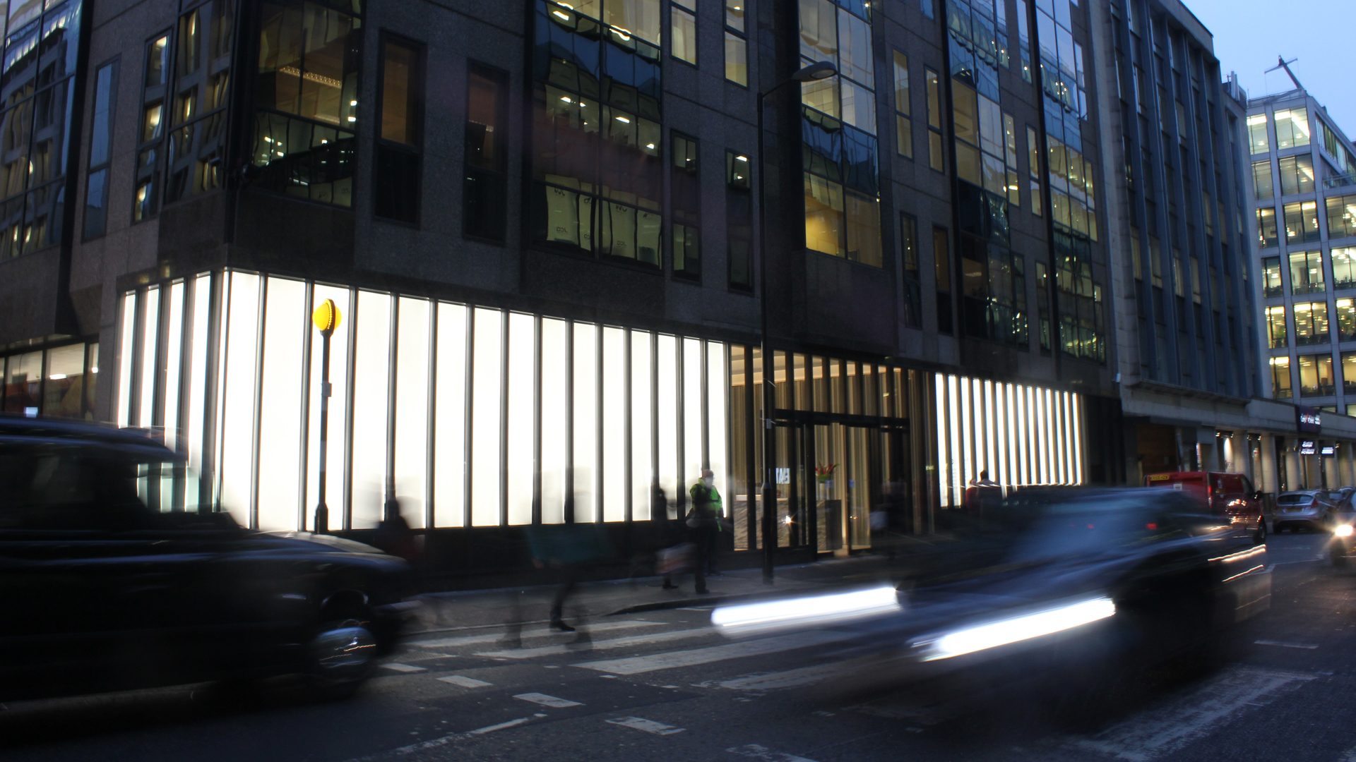 24 Chiswell Street | Bespoke commercial office facade lighting | The Light Lab