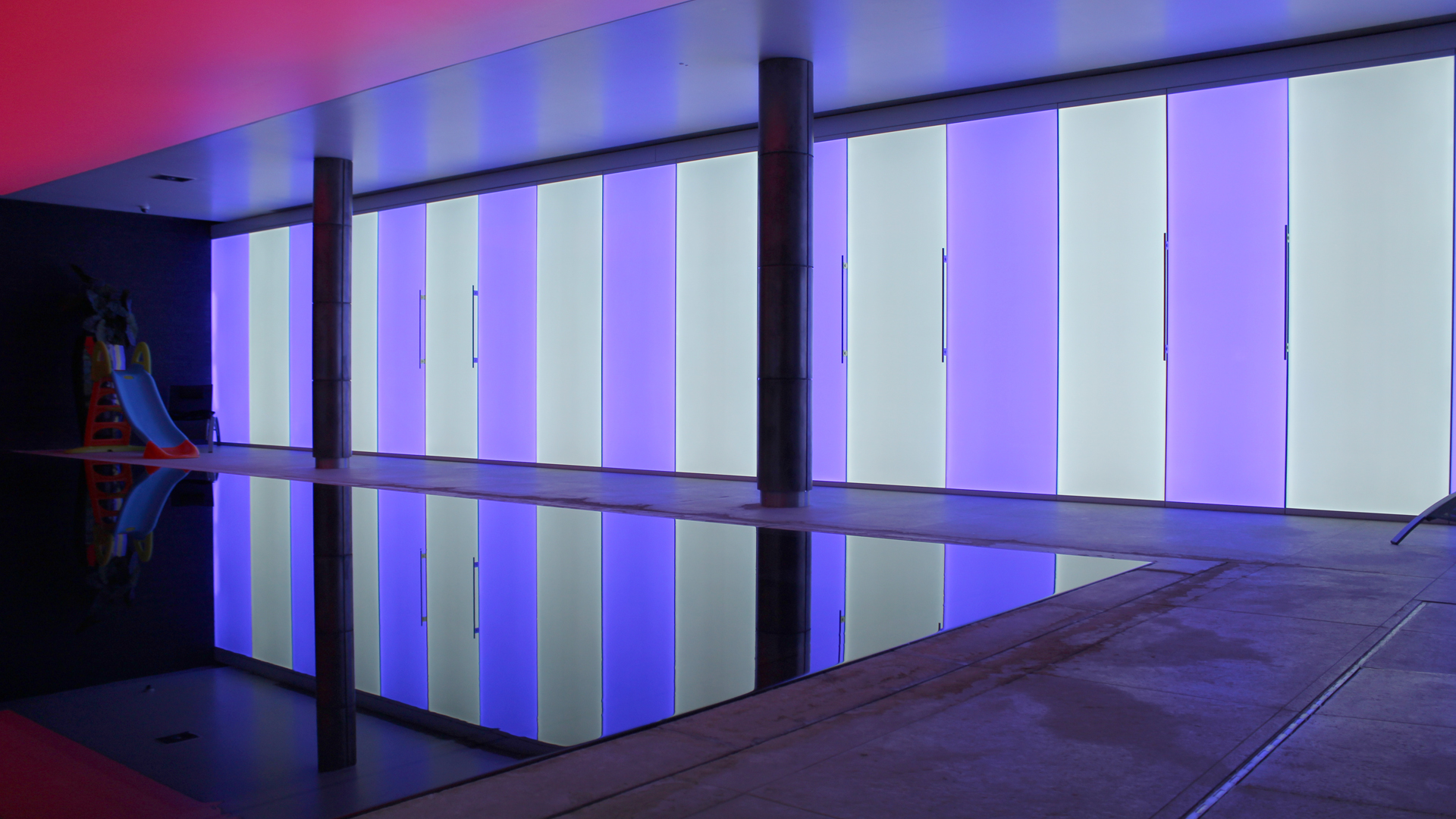 Bespoke swimming pool lighting | private residential lighting | the light lab