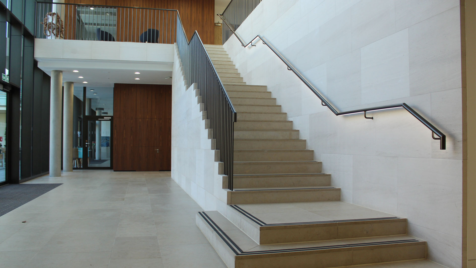 Private school lighting | Illuminated handrail Glowrail | The Light Lab