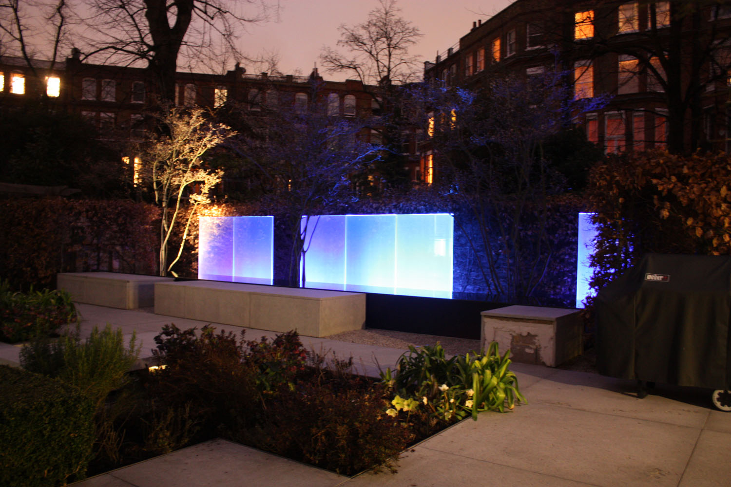 bespoke lighting private garden kensington lightlab 4