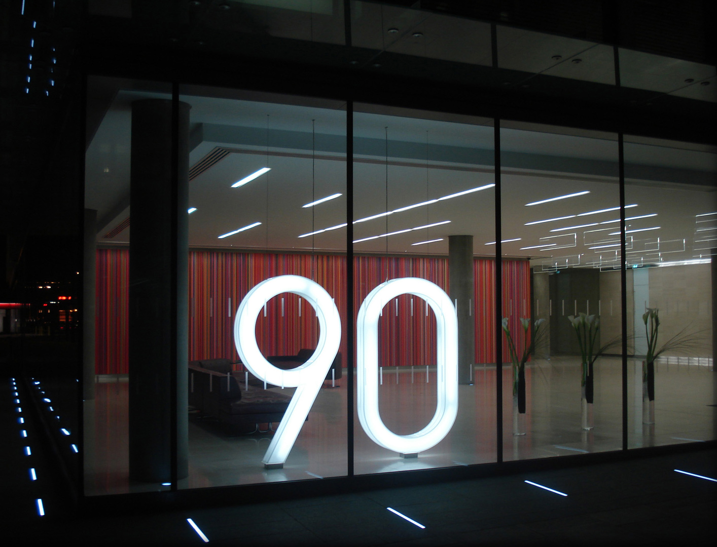 lighting installations qube 90 london lightlab 2