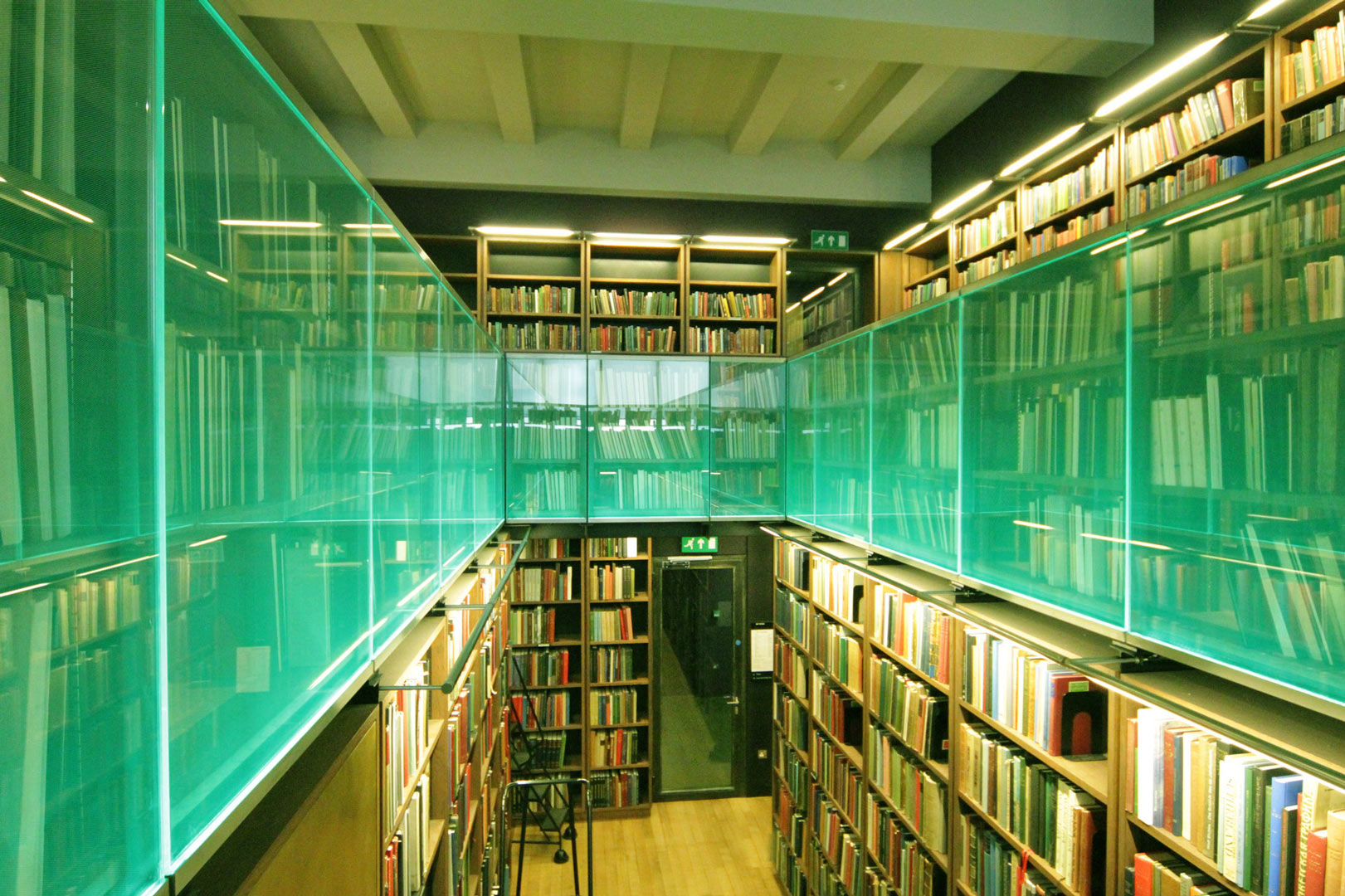 specialist lighting the london library lightlab 2